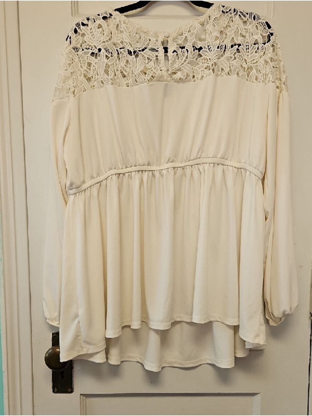 torrid Cream Lace Yoke Long-Sleeve Blouse - Picture 5 of 7